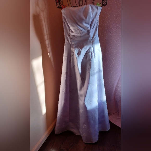 Prom gown - Picture 6 of 7